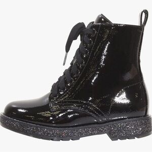 MIA Kids Black shiny with Glitter Sole Boots
Like new, smoke free home.